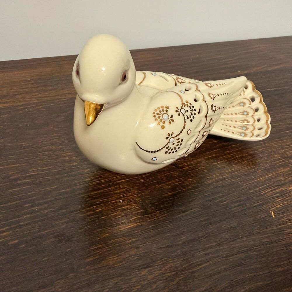 Lenox Jewels of Light Dove fine china 24 karat gold size 3x5”